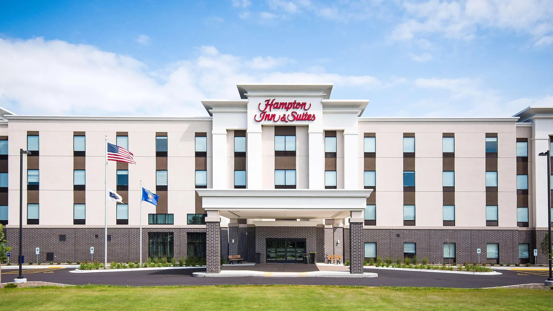 Where to Stay Near Rick Wilcox Magic Theatre: 2 Best 3-Star Hotels