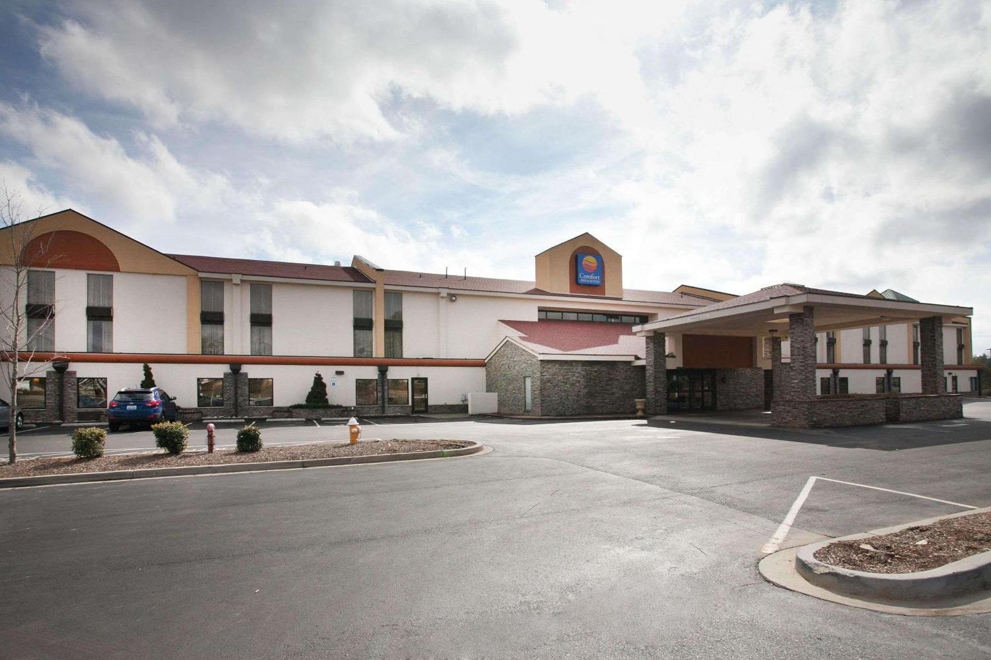 4 Top 3-Star Hotels Near Children's Museum of Iredell