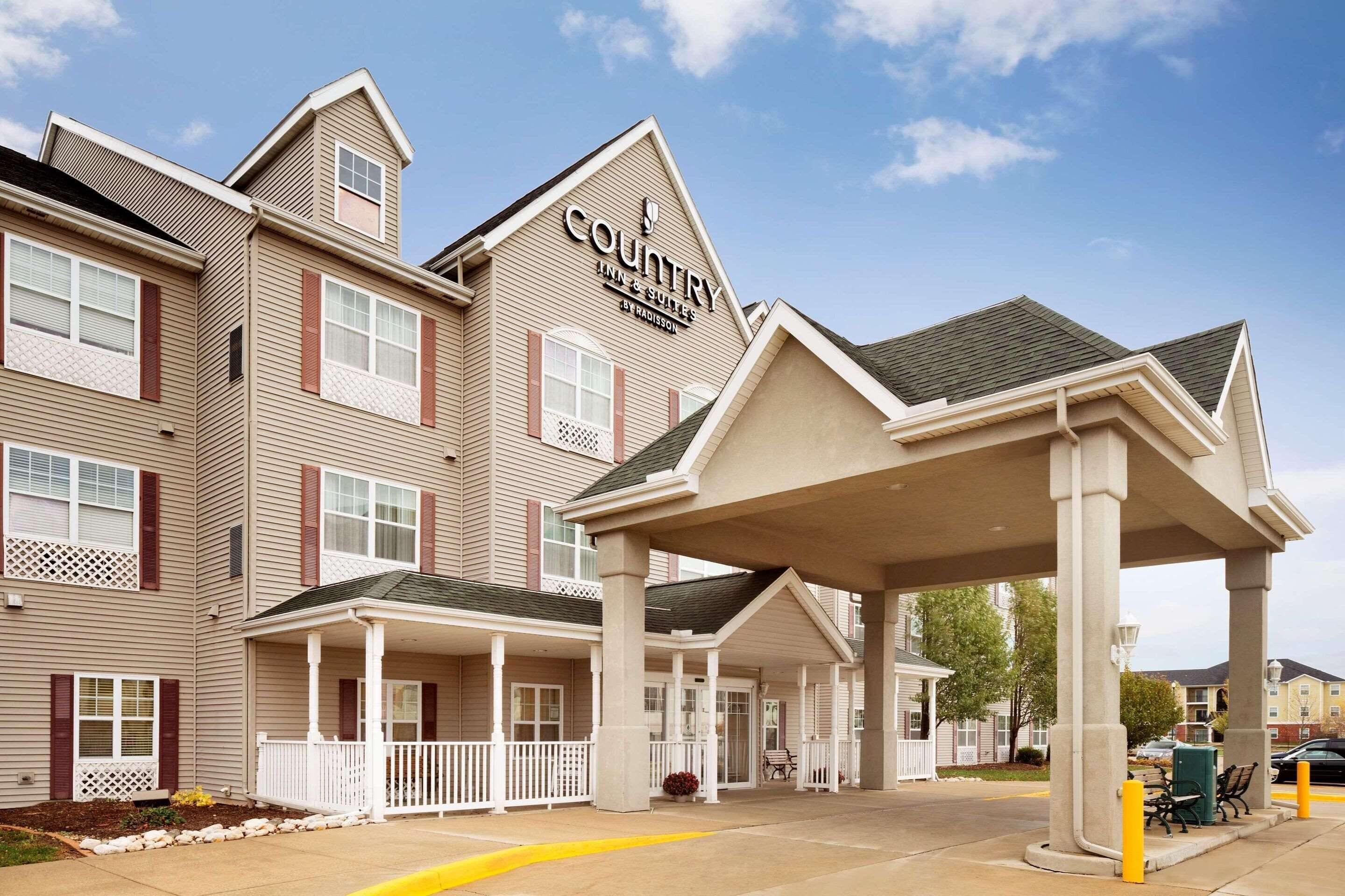 5 Top-Rated 3-Star Hotels In Champaign, Illinois